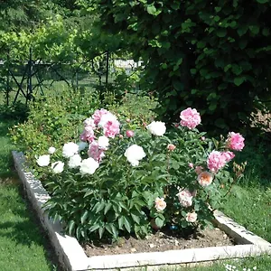  Bed & Breakfast Le Jardin De Roses Dominique Loreau