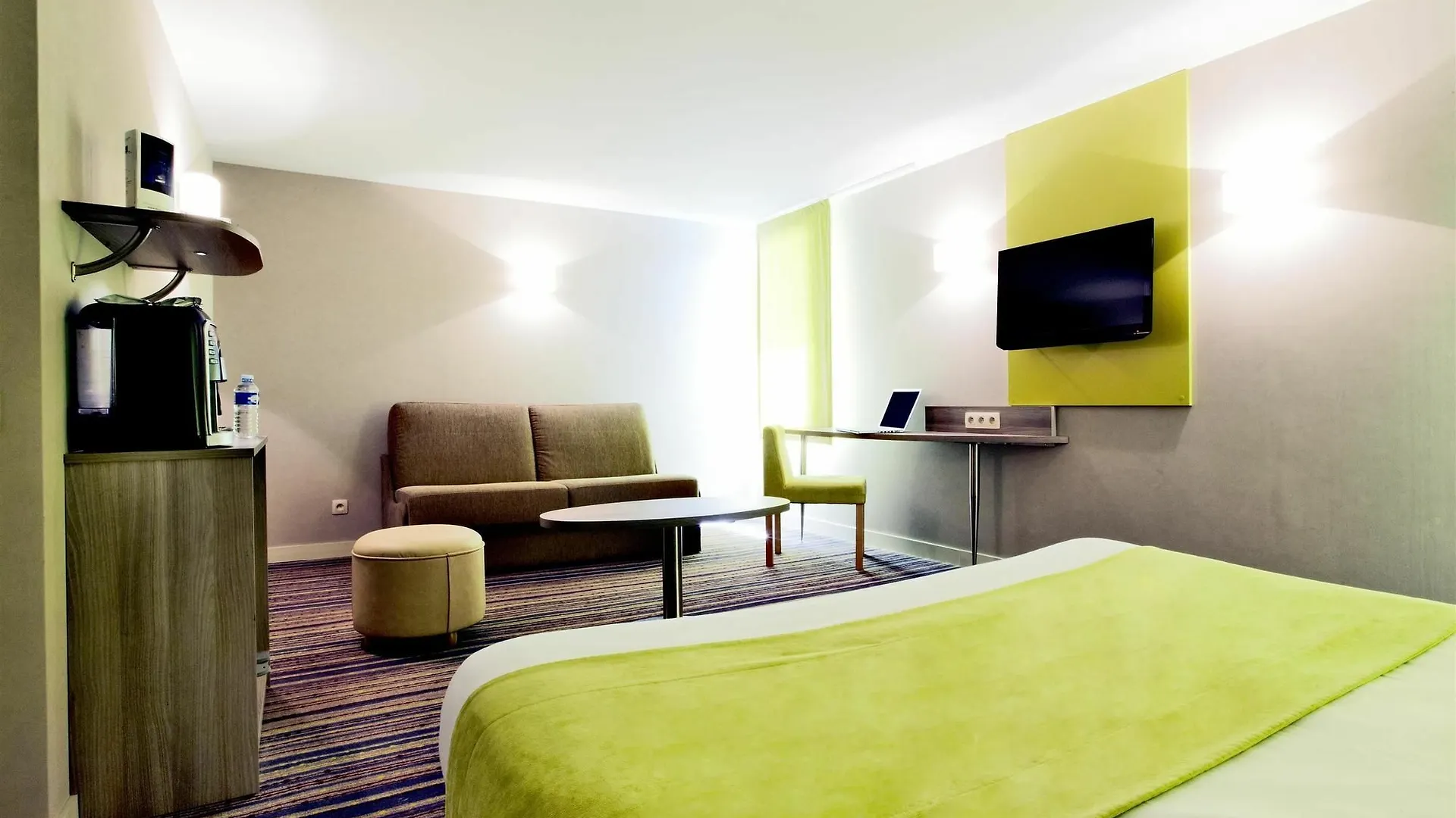 *** Hotel Kyriad Lyon Est - Saint Bonnet De Mure Francia