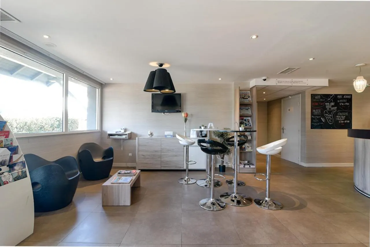 Hotel Kyriad Lyon Est - Saint Bonnet De Mure