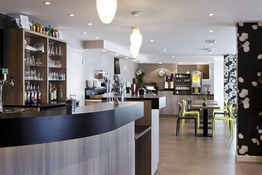 Hotel Kyriad Lyon Est - Saint Bonnet De Mure